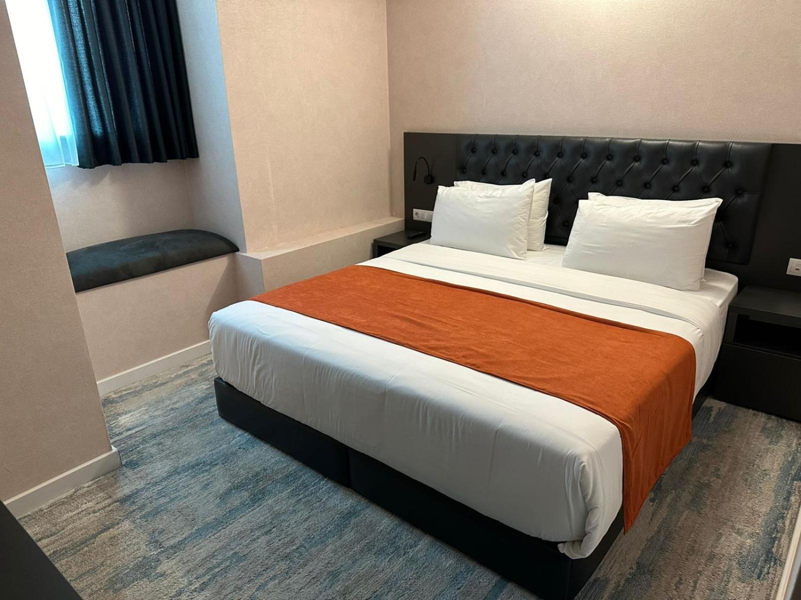 M 1 T Hotel Tbilisi Zewnętrze zdjęcie