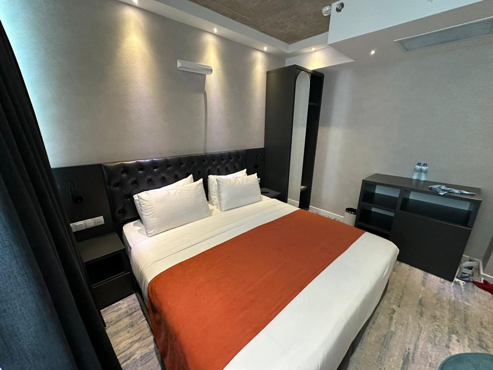 M 1 T Hotel Tbilisi Zewnętrze zdjęcie