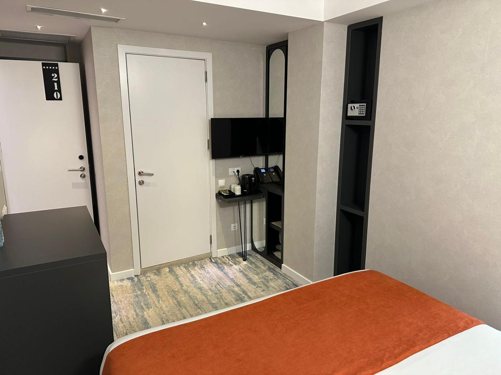 M 1 T Hotel Tbilisi Zewnętrze zdjęcie