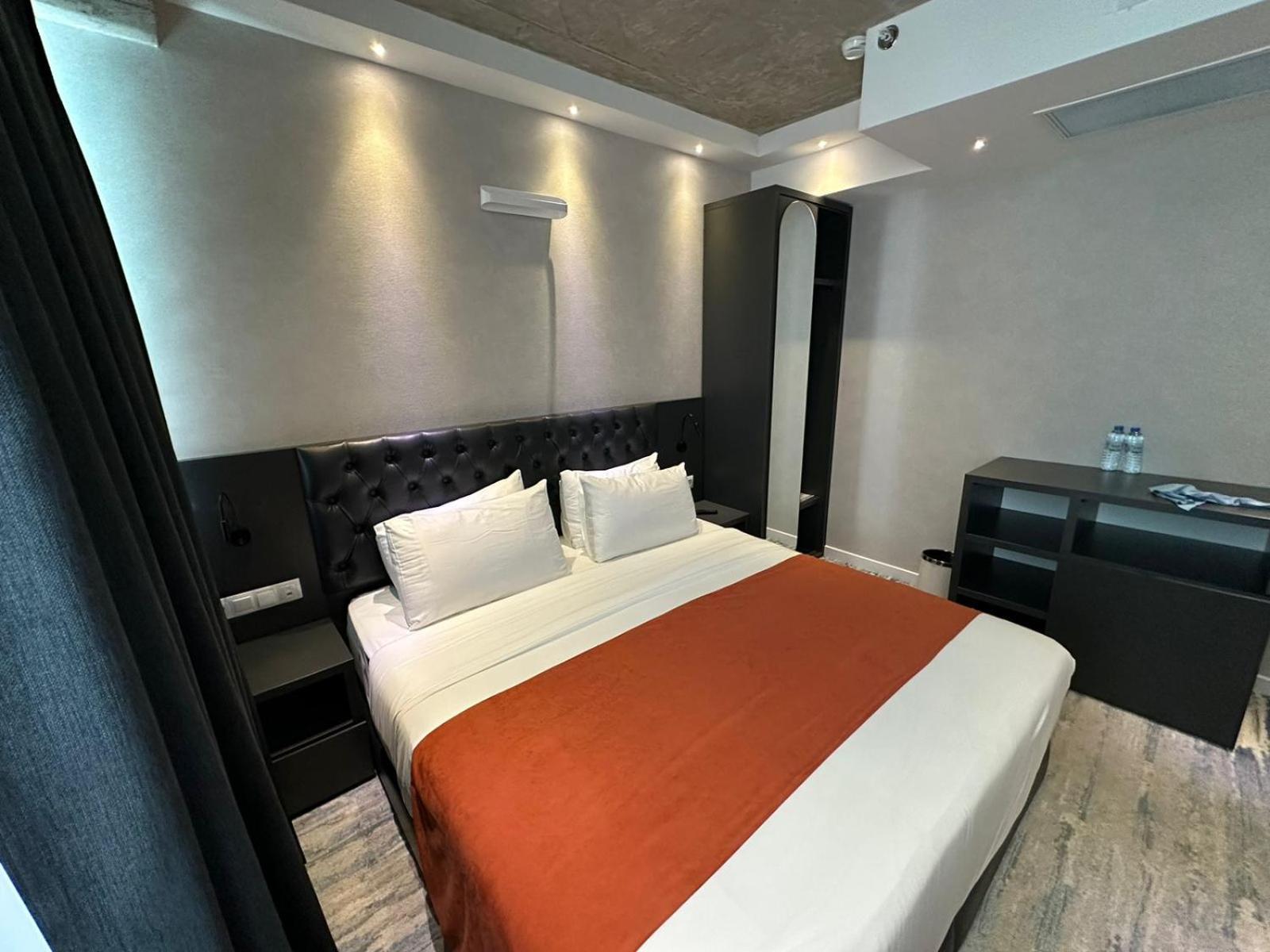 M 1 T Hotel Tbilisi Zewnętrze zdjęcie