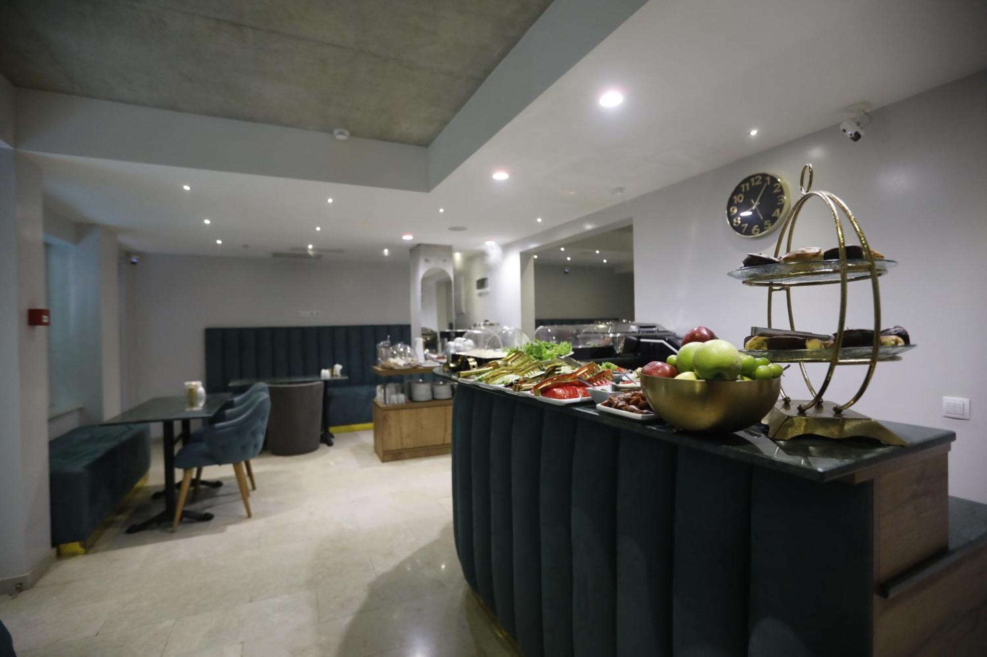 M 1 T Hotel Tbilisi Zewnętrze zdjęcie