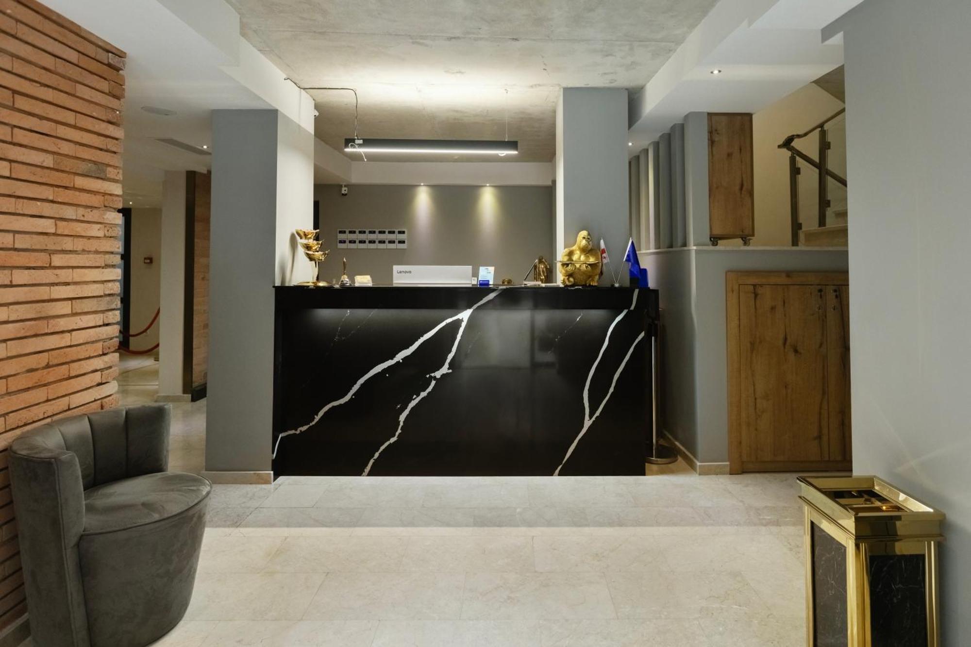 M 1 T Hotel Tbilisi Zewnętrze zdjęcie