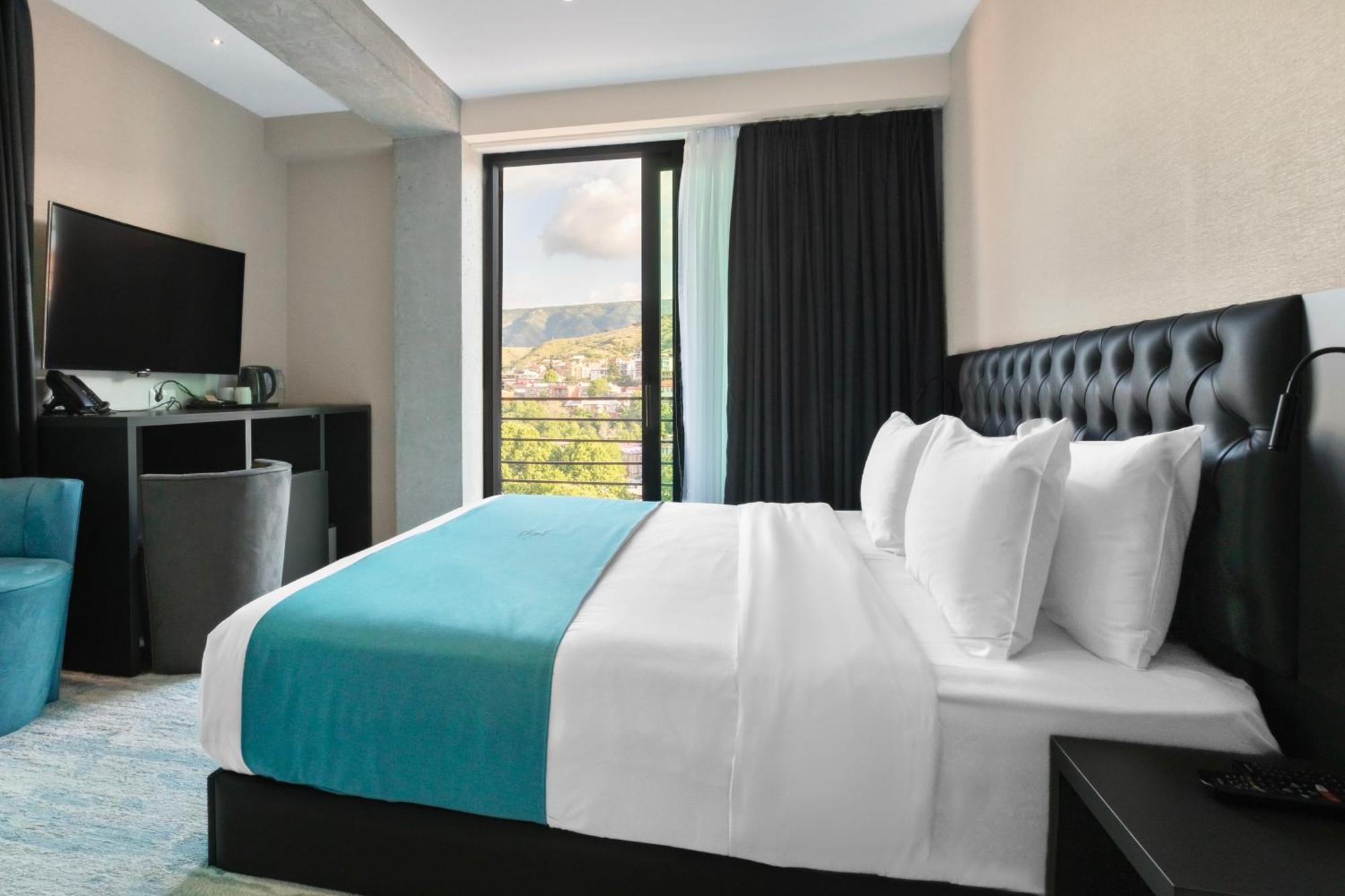 M 1 T Hotel Tbilisi Zewnętrze zdjęcie