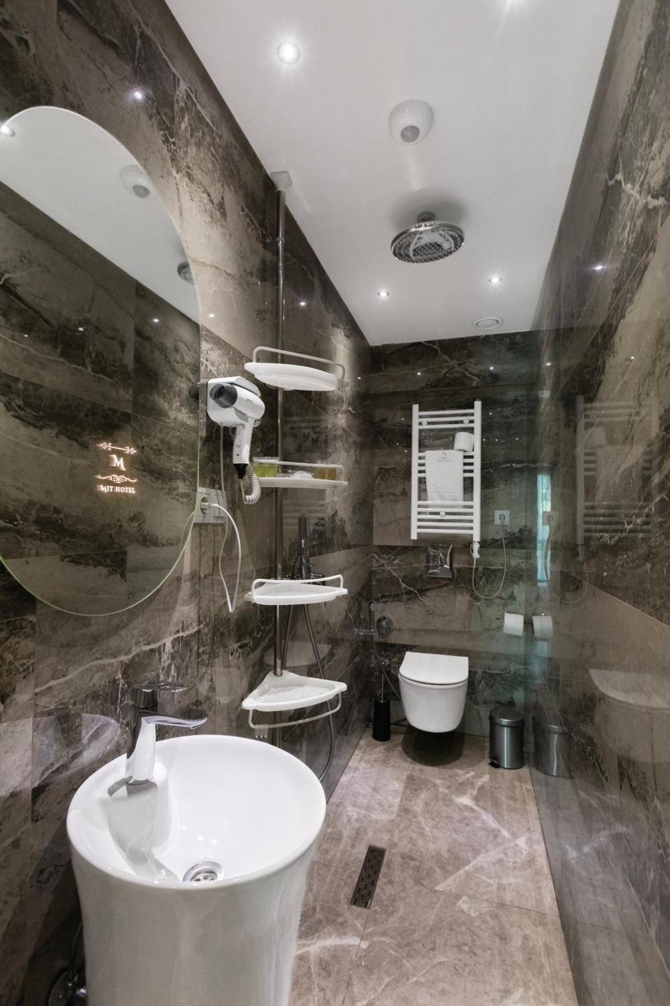 M 1 T Hotel Tbilisi Zewnętrze zdjęcie