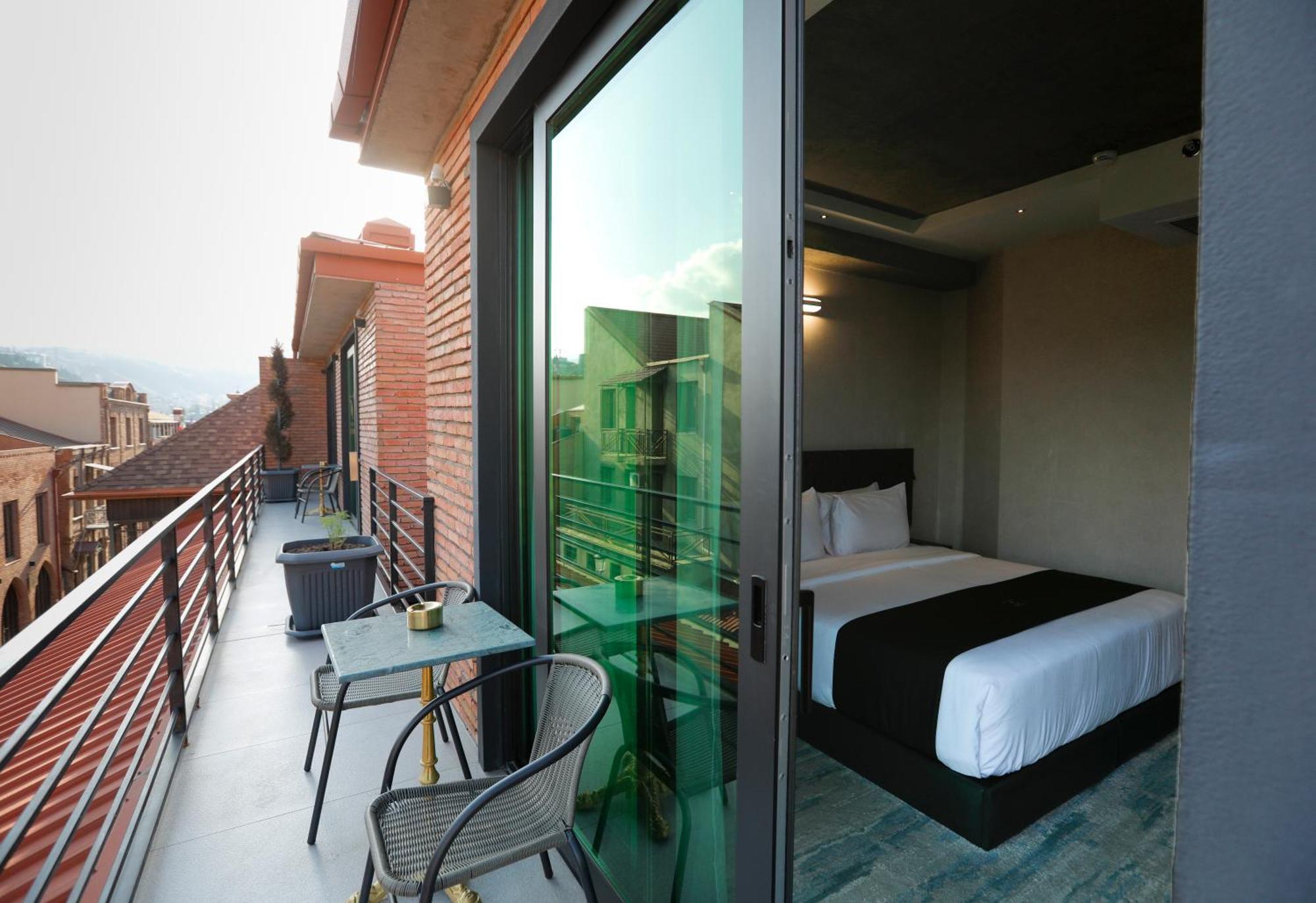 M 1 T Hotel Tbilisi Zewnętrze zdjęcie