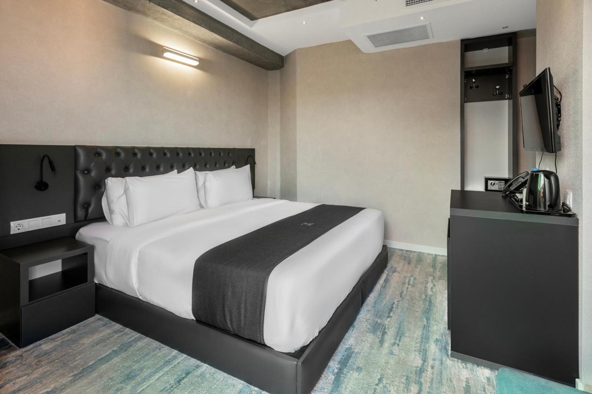 M 1 T Hotel Tbilisi Zewnętrze zdjęcie