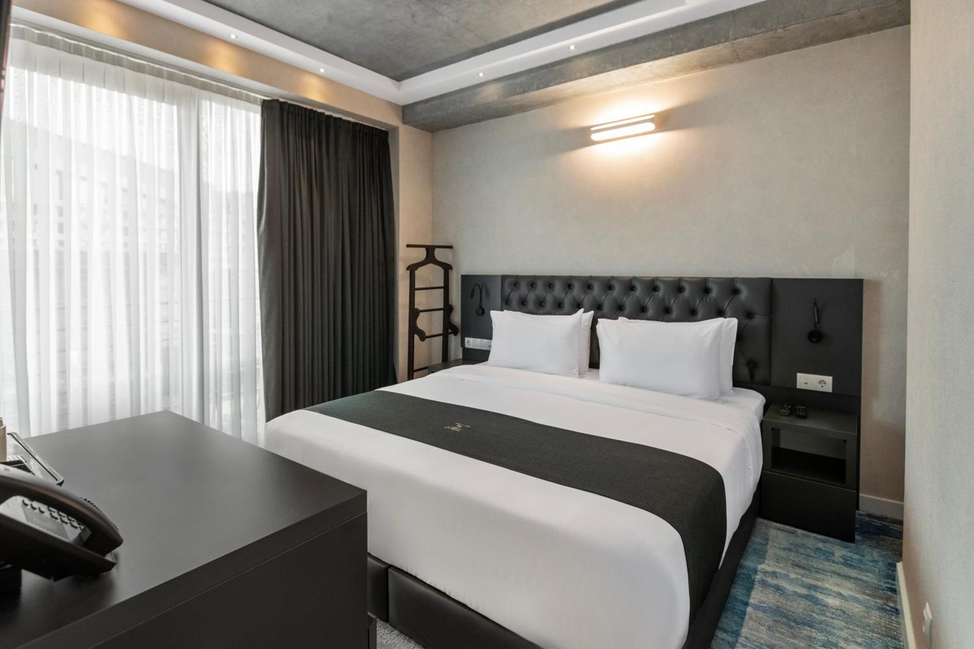 M 1 T Hotel Tbilisi Zewnętrze zdjęcie