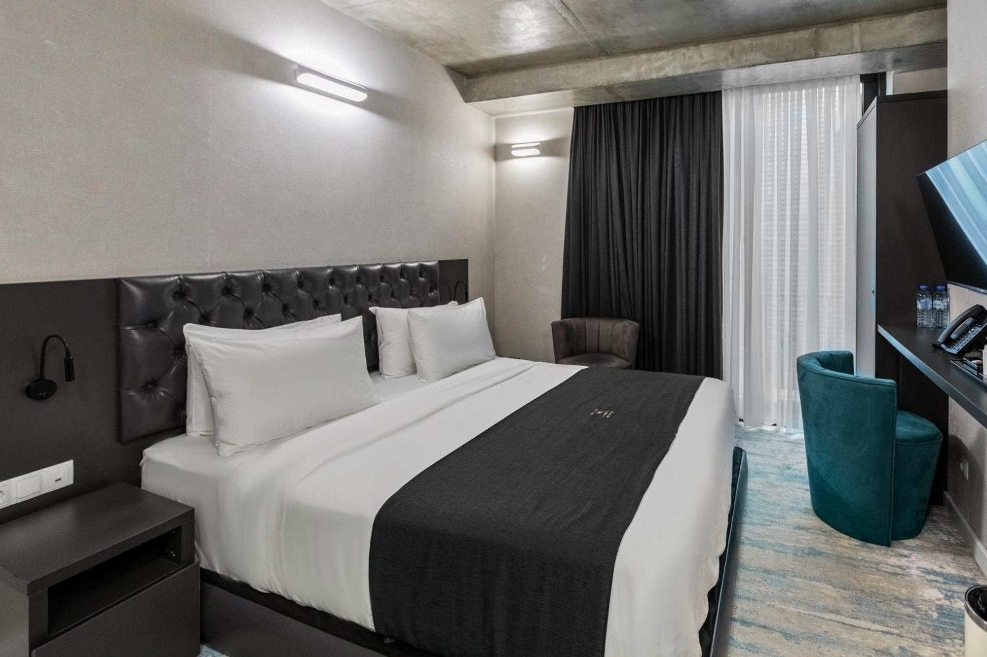 M 1 T Hotel Tbilisi Zewnętrze zdjęcie