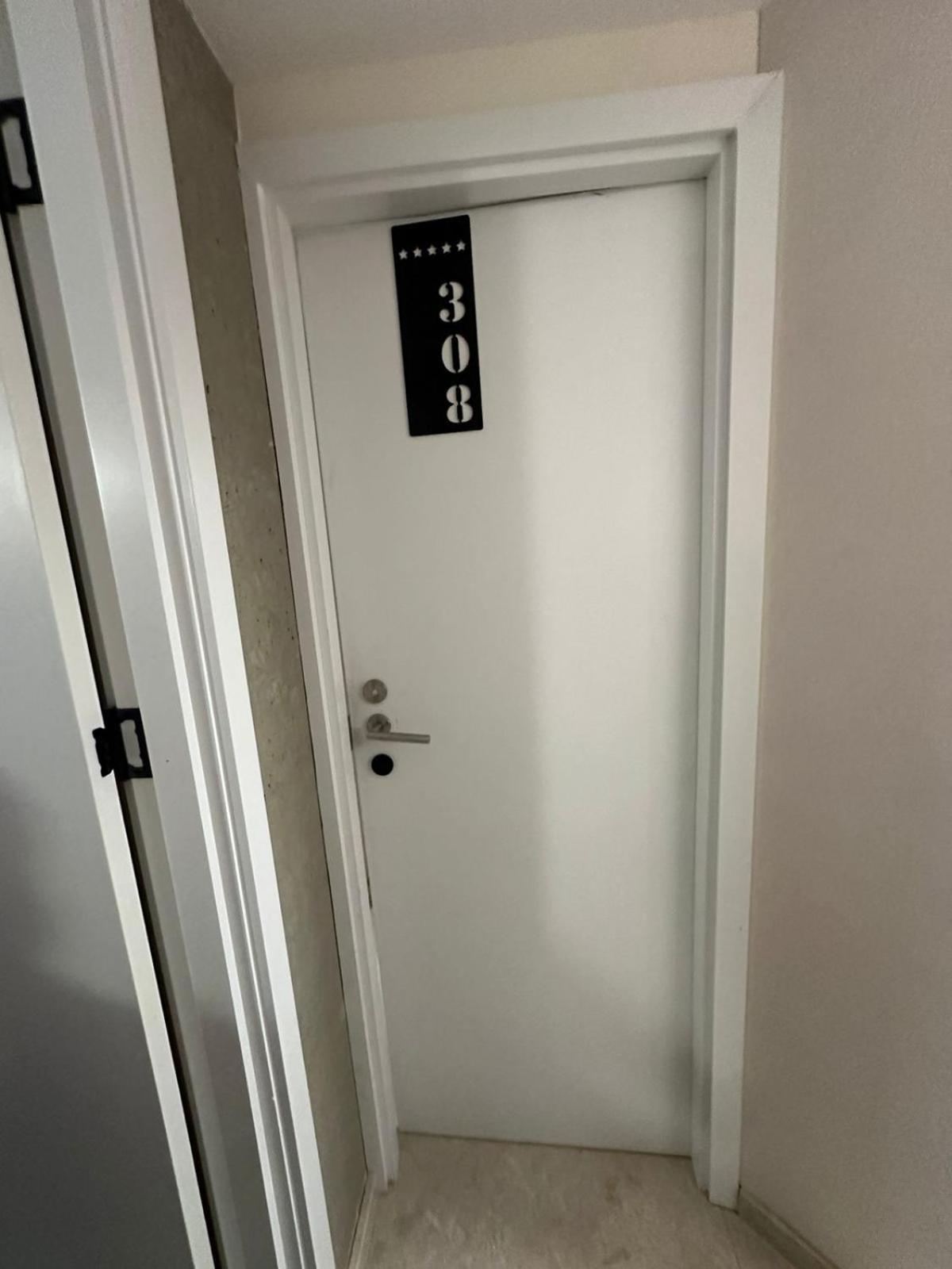 M 1 T Hotel Tbilisi Zewnętrze zdjęcie